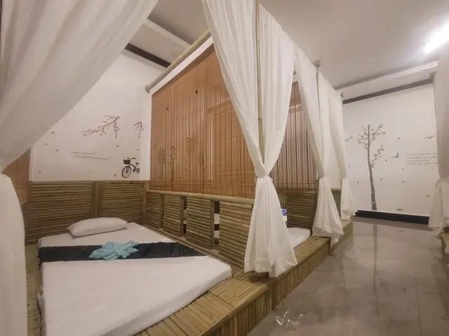 D Bamboo Massage bamboo treatment beds